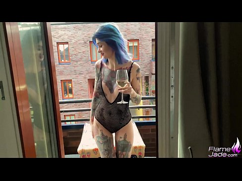 ❤️ Cailín Uafásach Ag Suí le Gulp agus ag Fucking go paiseanta faoin Spéir Oscailte Porn  linn ❌️